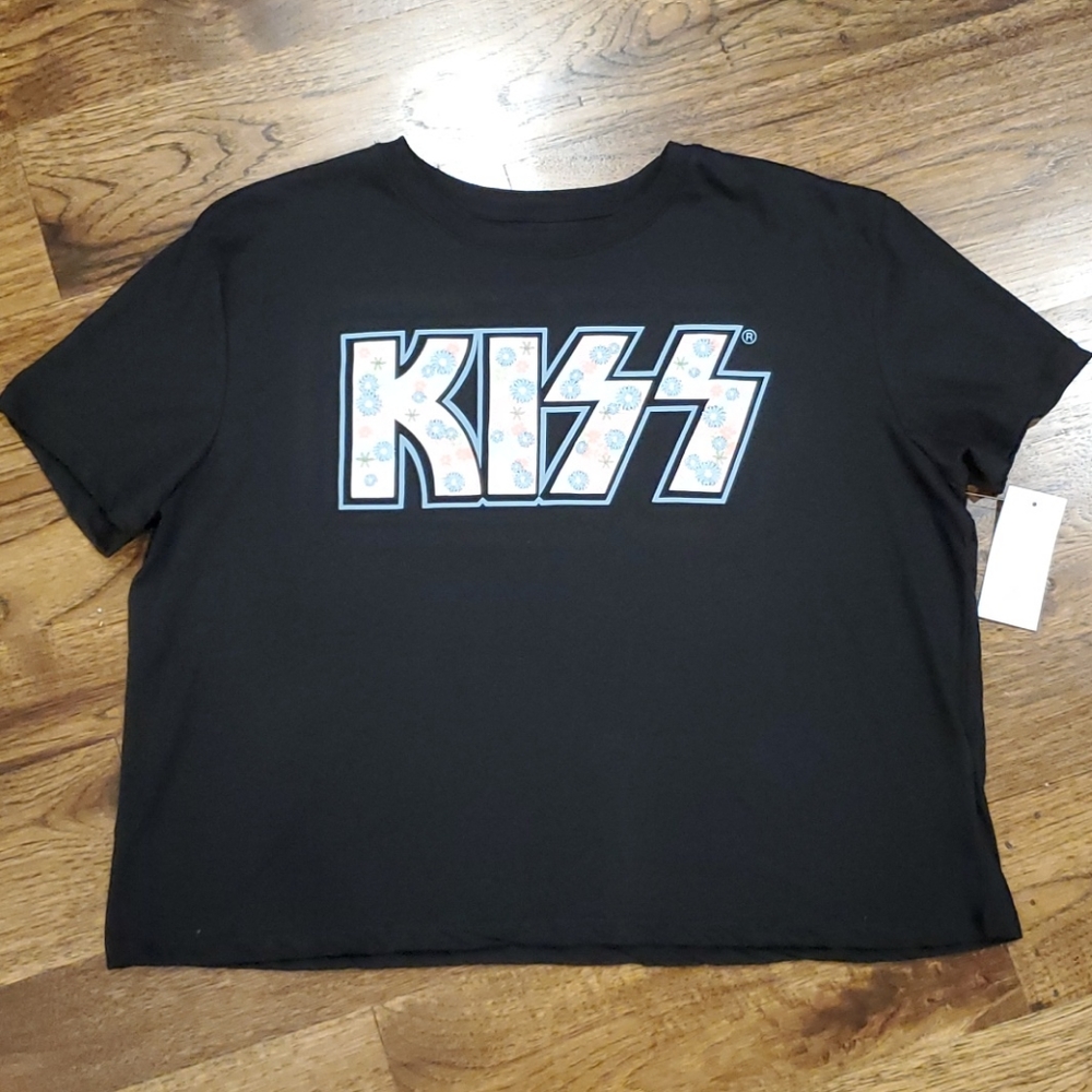 Womens Kiss black graphic crop tshirt size XL
